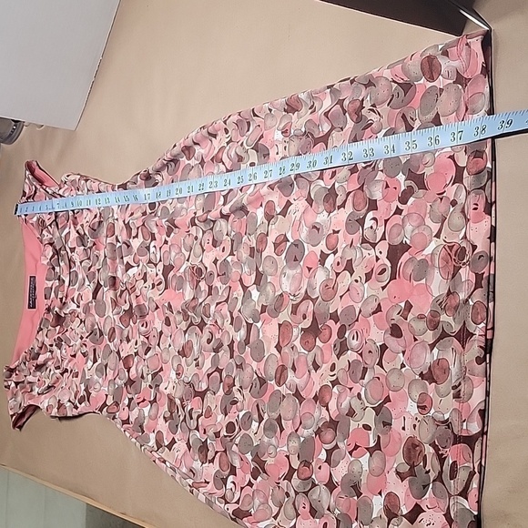 Connected apparel wine, mauve taupe dress size 6.  Faux wrap, sleeveless - Picture 10 of 12